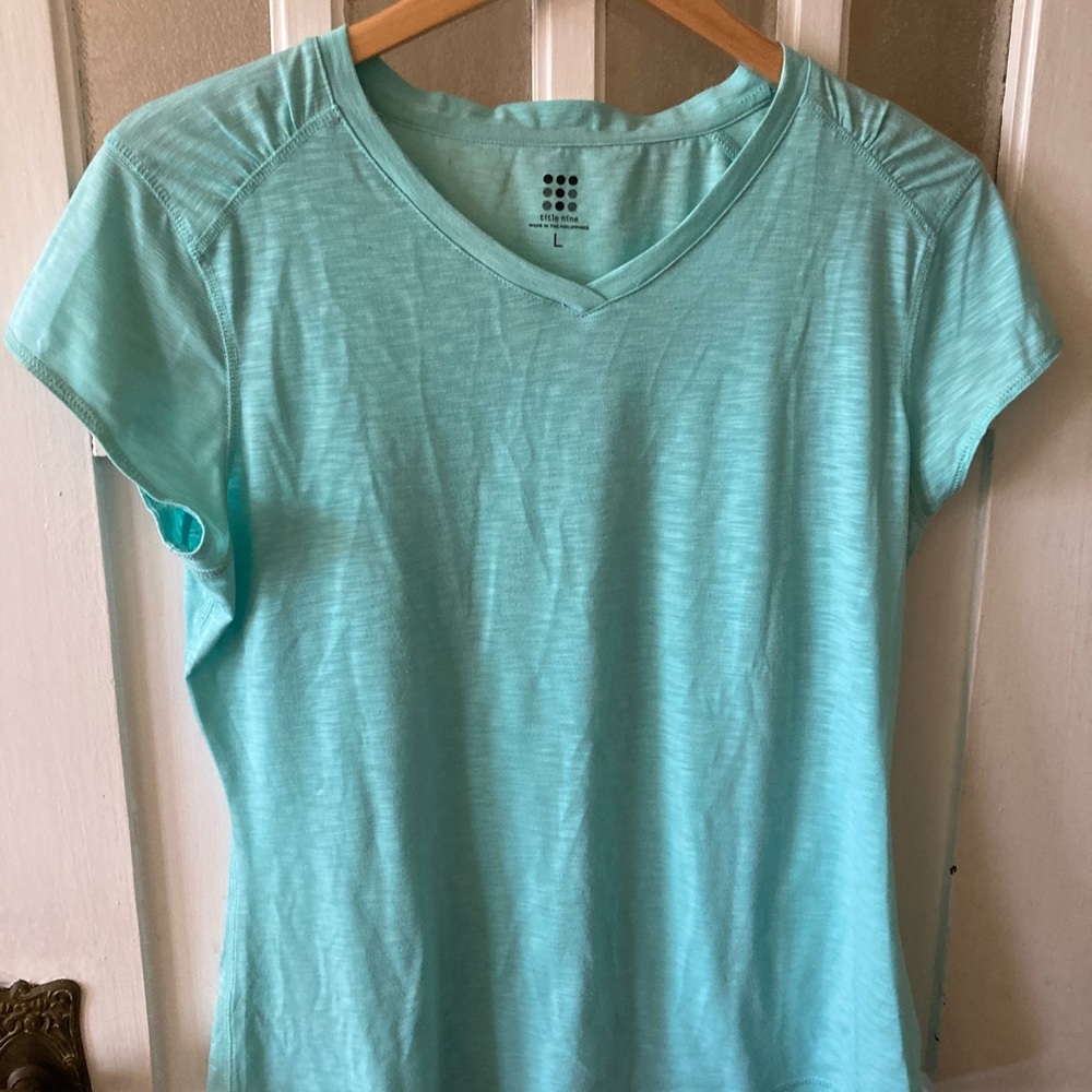 Title Nine Double Time short sleeve top L (12-14)